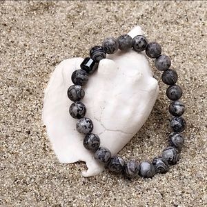 “Pivot” Beaded Bracelet | Light Grey